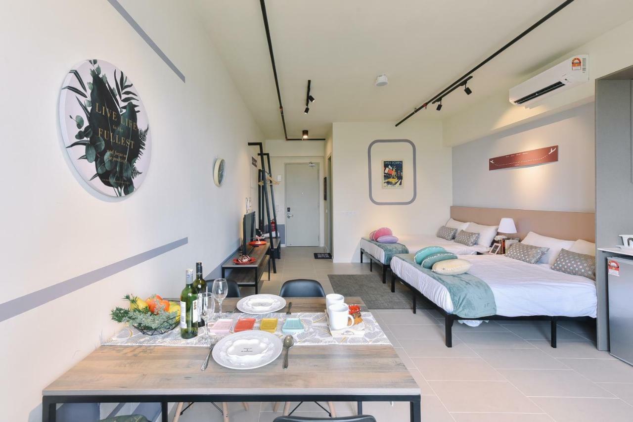 Tamarind Suites By Subhome Cyber Dzsaja Kültér fotó