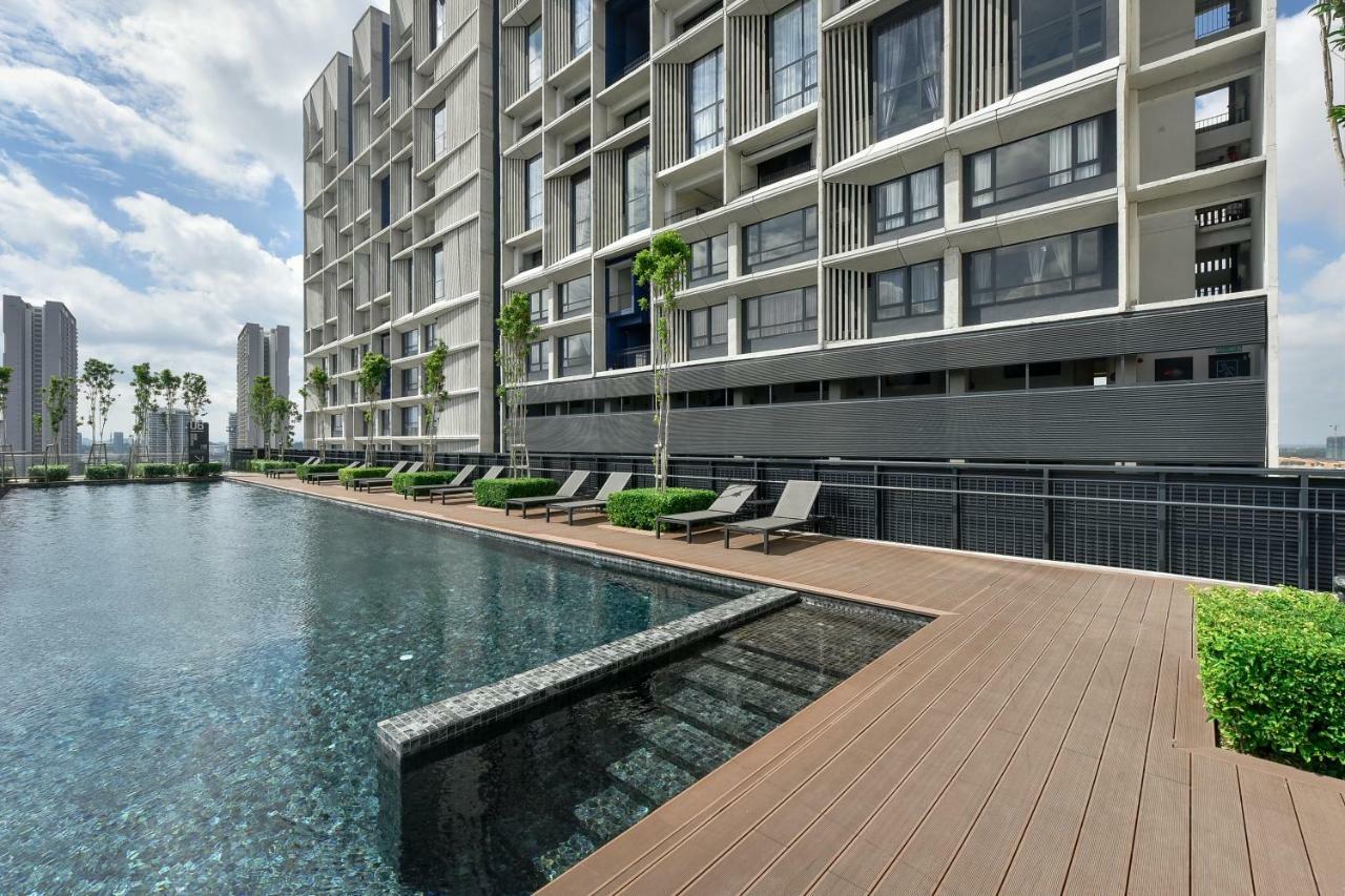 Tamarind Suites By Subhome Cyber Dzsaja Kültér fotó
