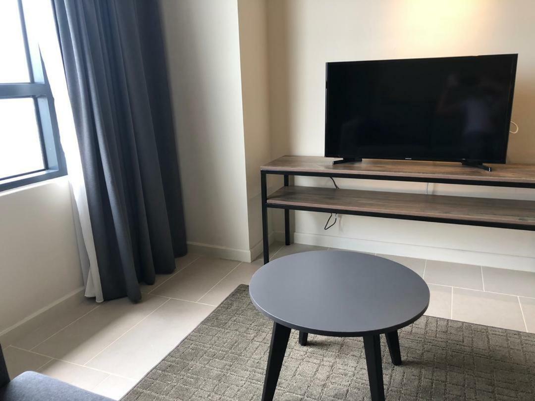 Tamarind Suites By Subhome Cyber Dzsaja Kültér fotó