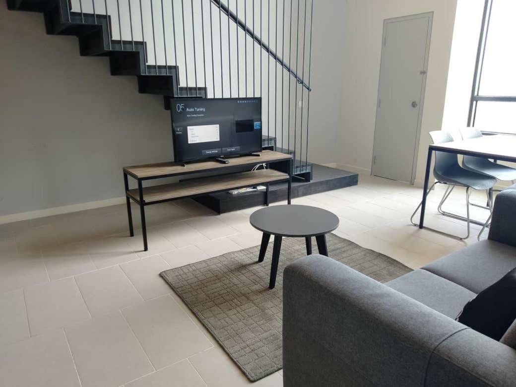 Tamarind Suites By Subhome Cyber Dzsaja Kültér fotó